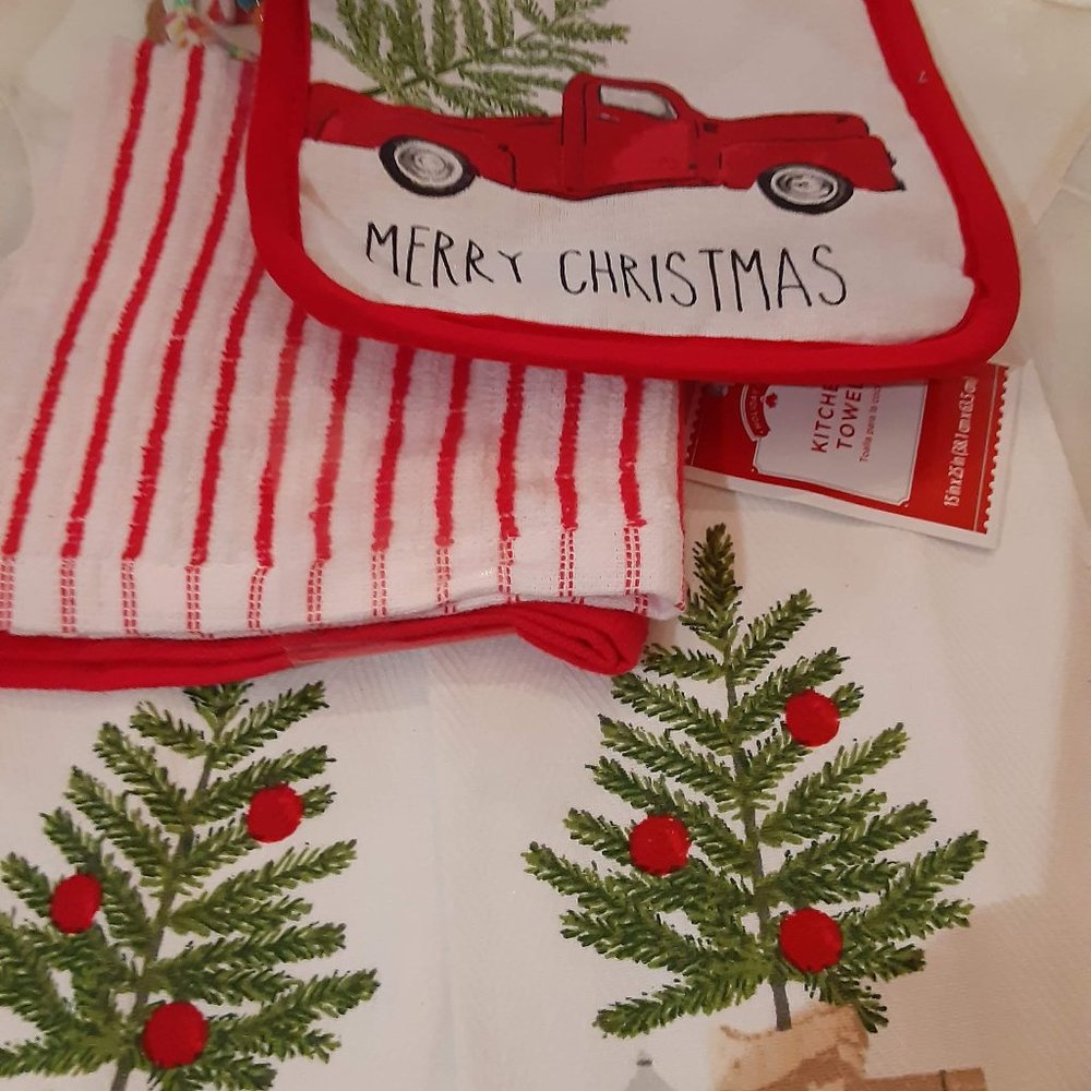 Red Vintage Truck Pot Holder and Four Dish Towels